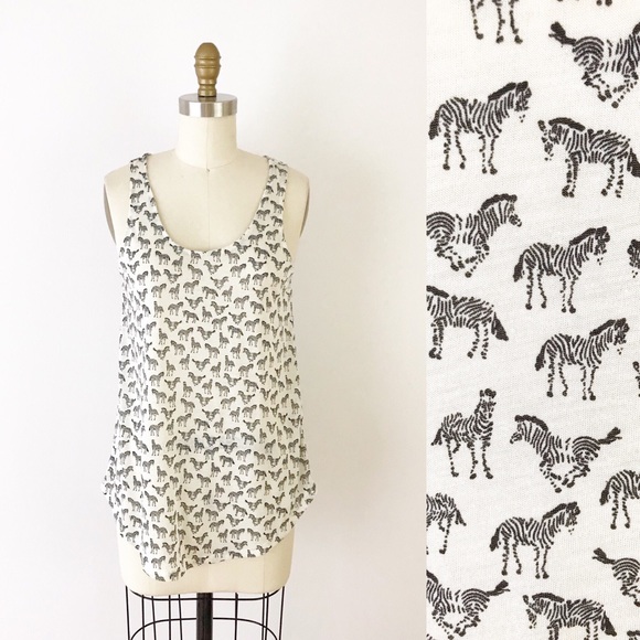 H&M Tops - H&M Zebra Print Scoop Neck Tank Top Summer M569